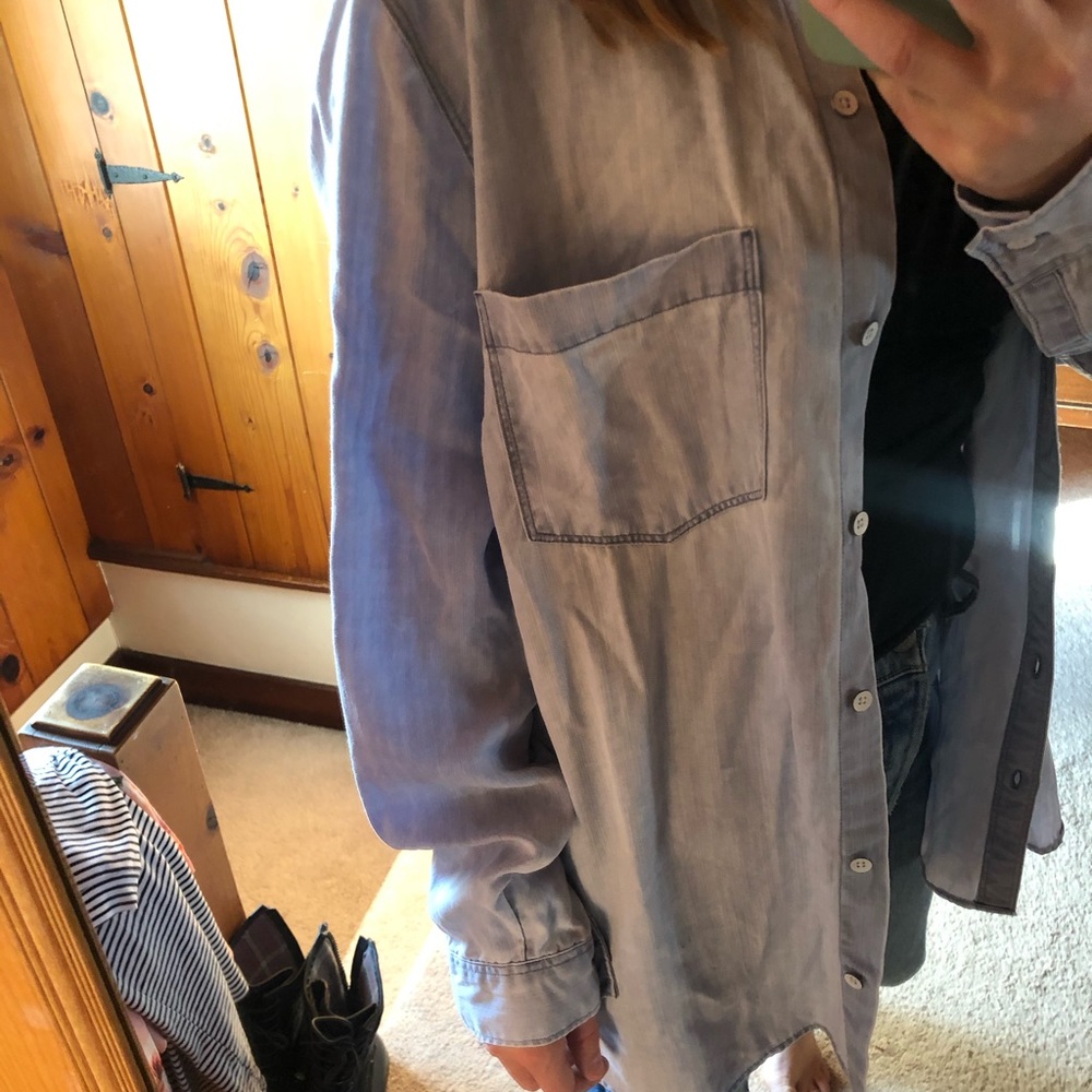 Button down - Picture 3 of 4